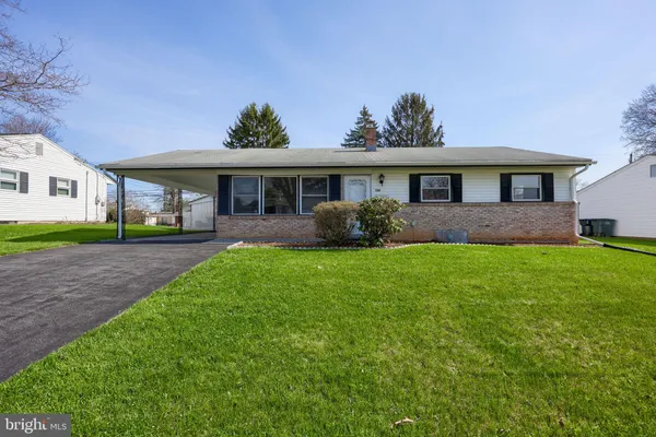 $270,000 | 131 Cambridge Drive, Mechanicsburg, PA 17055