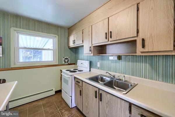 $270,000 | 131 Cambridge Drive, Mechanicsburg, PA 17055