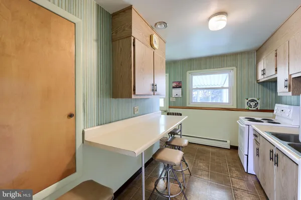 $270,000 | 131 Cambridge Drive, Mechanicsburg, PA 17055