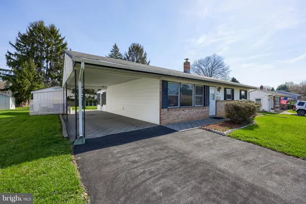 $270,000 | 131 Cambridge Drive, Mechanicsburg, PA 17055