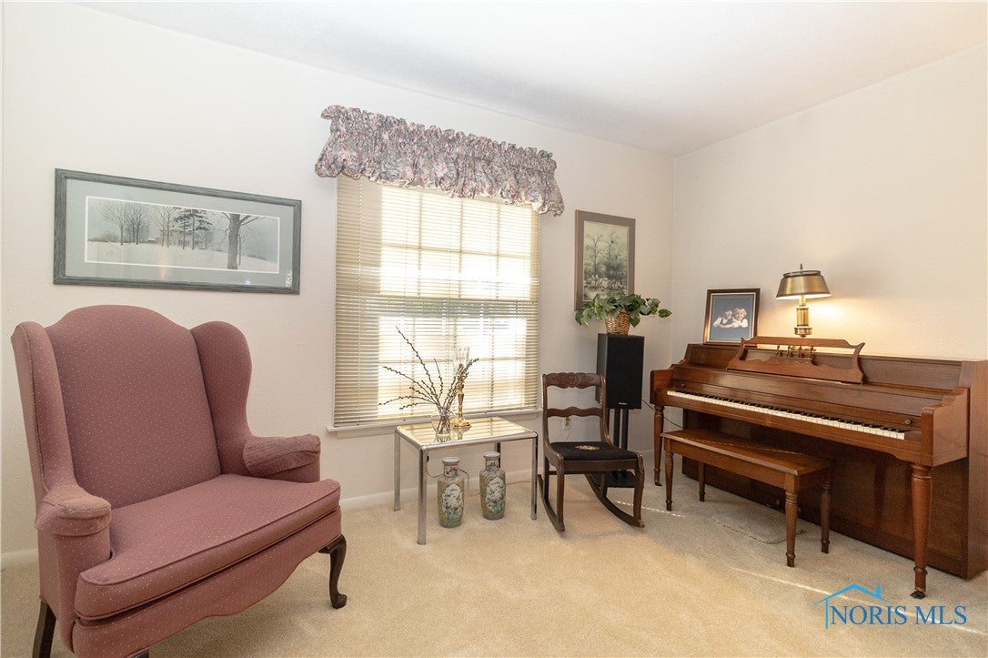 1742 Fallbrook Road Toledo, OH 43614 - Photo 9 of 44 Gallery Image 9