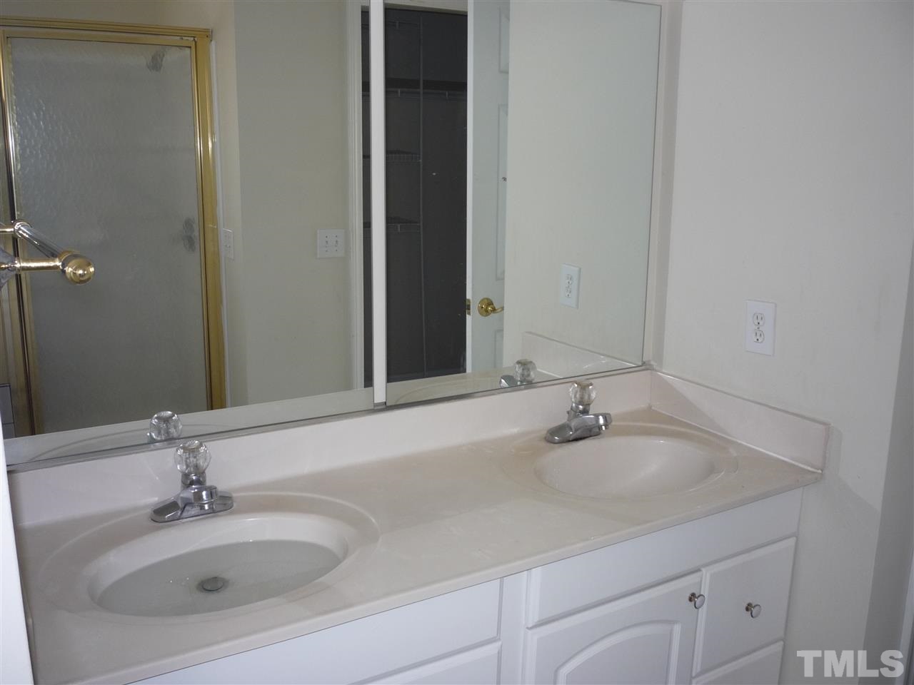 186 Hood Farm Road Clayton, NC 27520 - Photo 9 of 14 Gallery Image 9