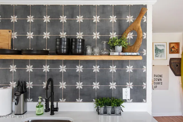 $1,200,000 | 135 North 3rd Avenue, Kure Beach, NC 28449