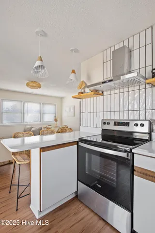 $1,200,000 | 135 North 3rd Avenue, Kure Beach, NC 28449