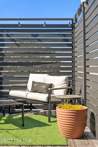 $1,200,000 | 135 North 3rd Avenue, Kure Beach, NC 28449