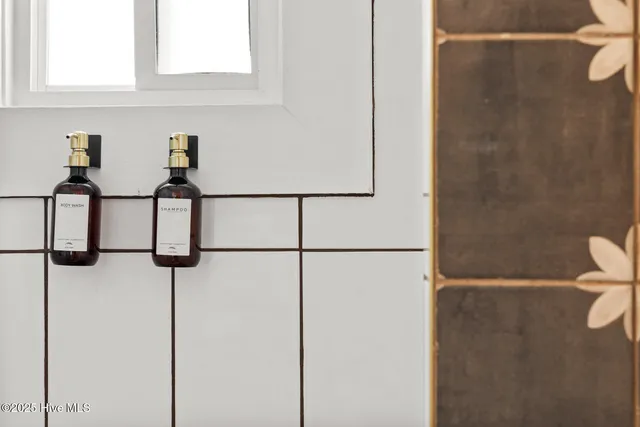 $1,200,000 | 135 North 3rd Avenue, Kure Beach, NC 28449