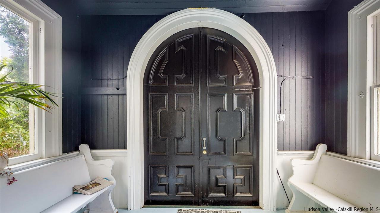 209-211 Fish Creek Road Saugerties, NY 12477 - Photo 5 of 35 a view of livingroom with washer and dryer
