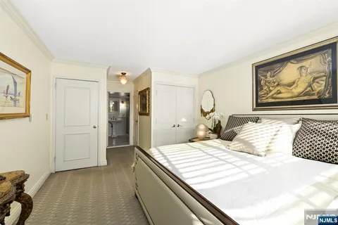 $629,000 | 200 Grand Cove Way, Unit 3L, Edgewater, NJ 07020