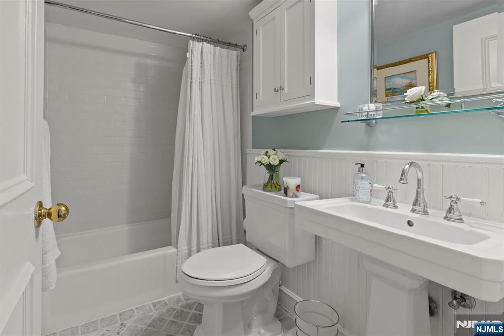 200 Grand Cove Way, Unit 3L Edgewater, NJ 07020 - Photo 26 of 31