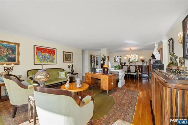 $629,000 | 200 Grand Cove Way, Unit 3L, Edgewater, NJ 07020