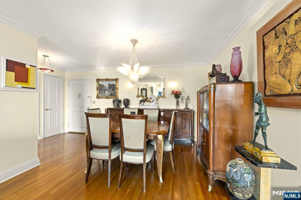 200 Grand Cove Way, Unit 3L Edgewater, NJ 07020 - Photo 4 of 31