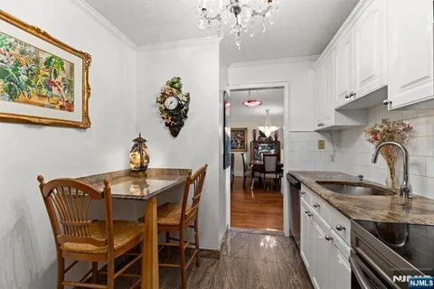 $629,000 | 200 Grand Cove Way, Unit 3L, Edgewater, NJ 07020
