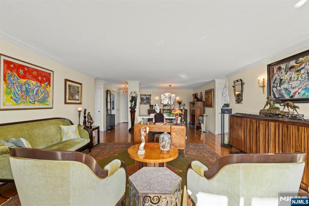 200 Grand Cove Way, Unit 3L Edgewater, NJ 07020 - Photo 10 of 31