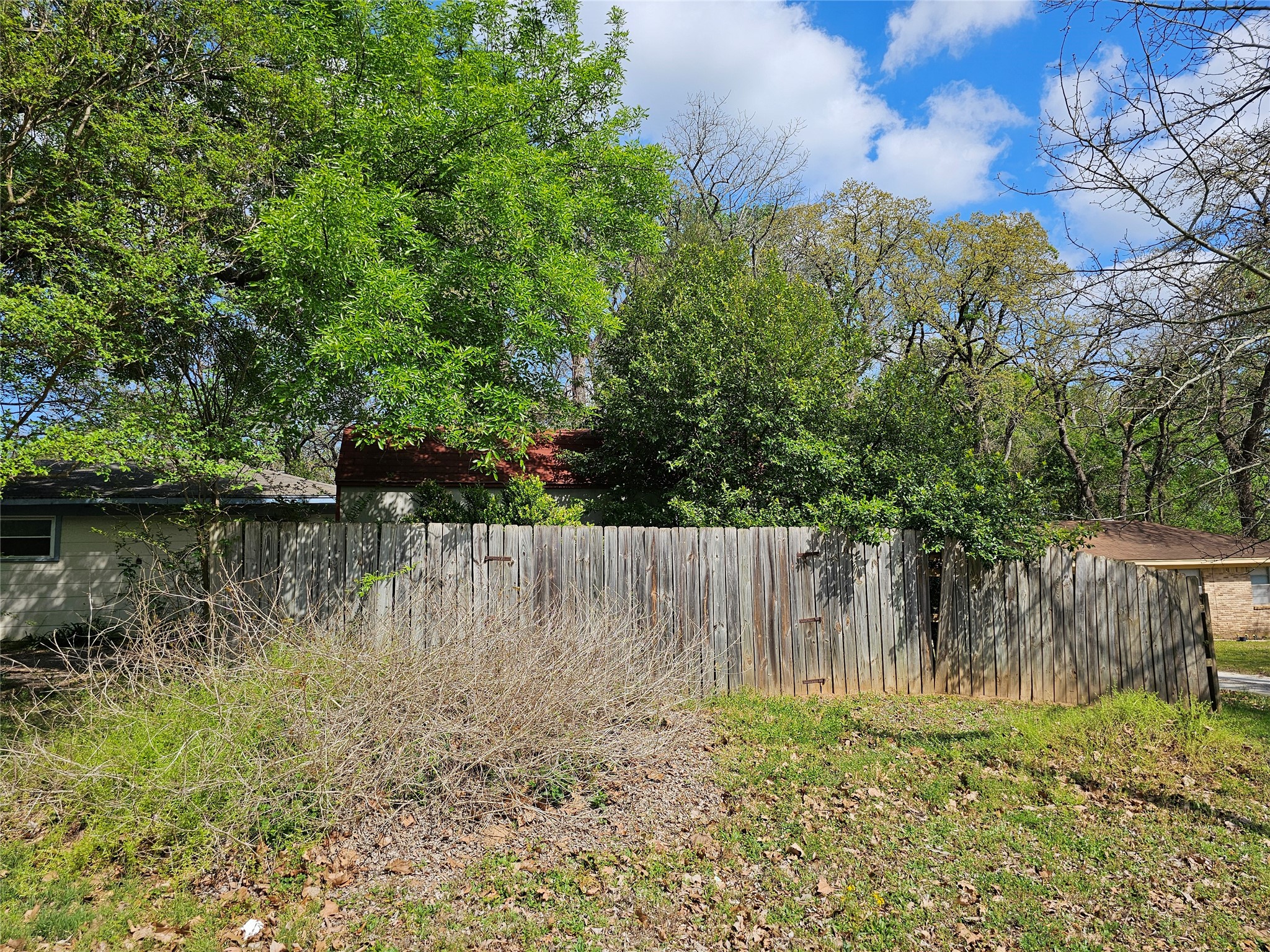 216 Westwood Road Palestine, TX 75803 - Photo 19 of 23 a view of a wooden fence