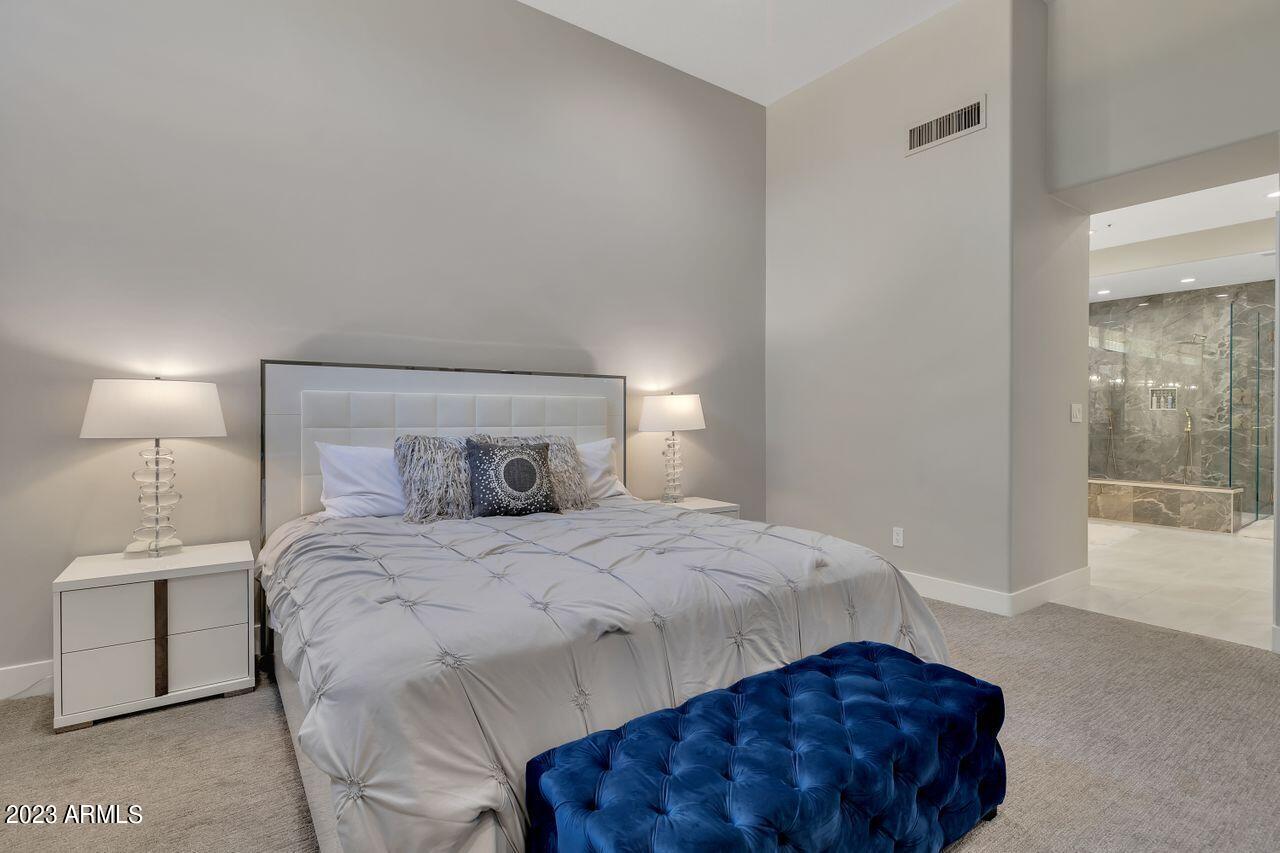 7525 East Gainey Ranch Road, Unit 119 Scottsdale, AZ 85258 - Photo 11 of 29 Primary Suite