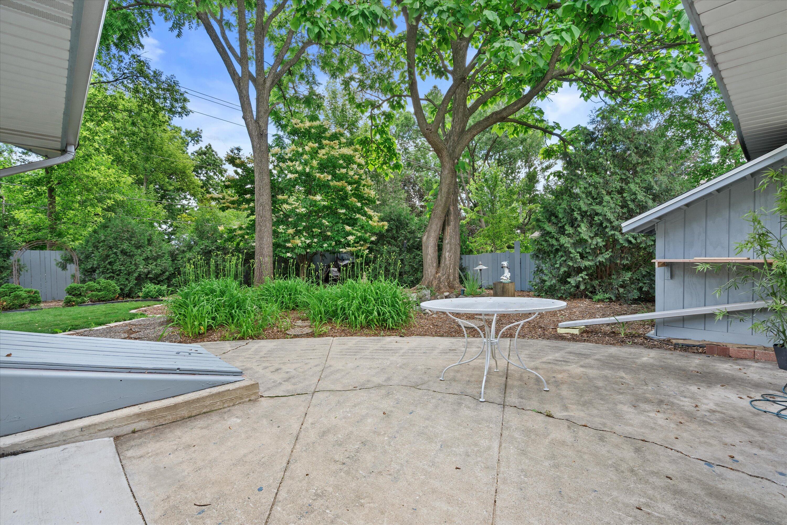 3240 South Hickory Road New Berlin, WI 53151 - Photo 30 of 37 30-DSC02691