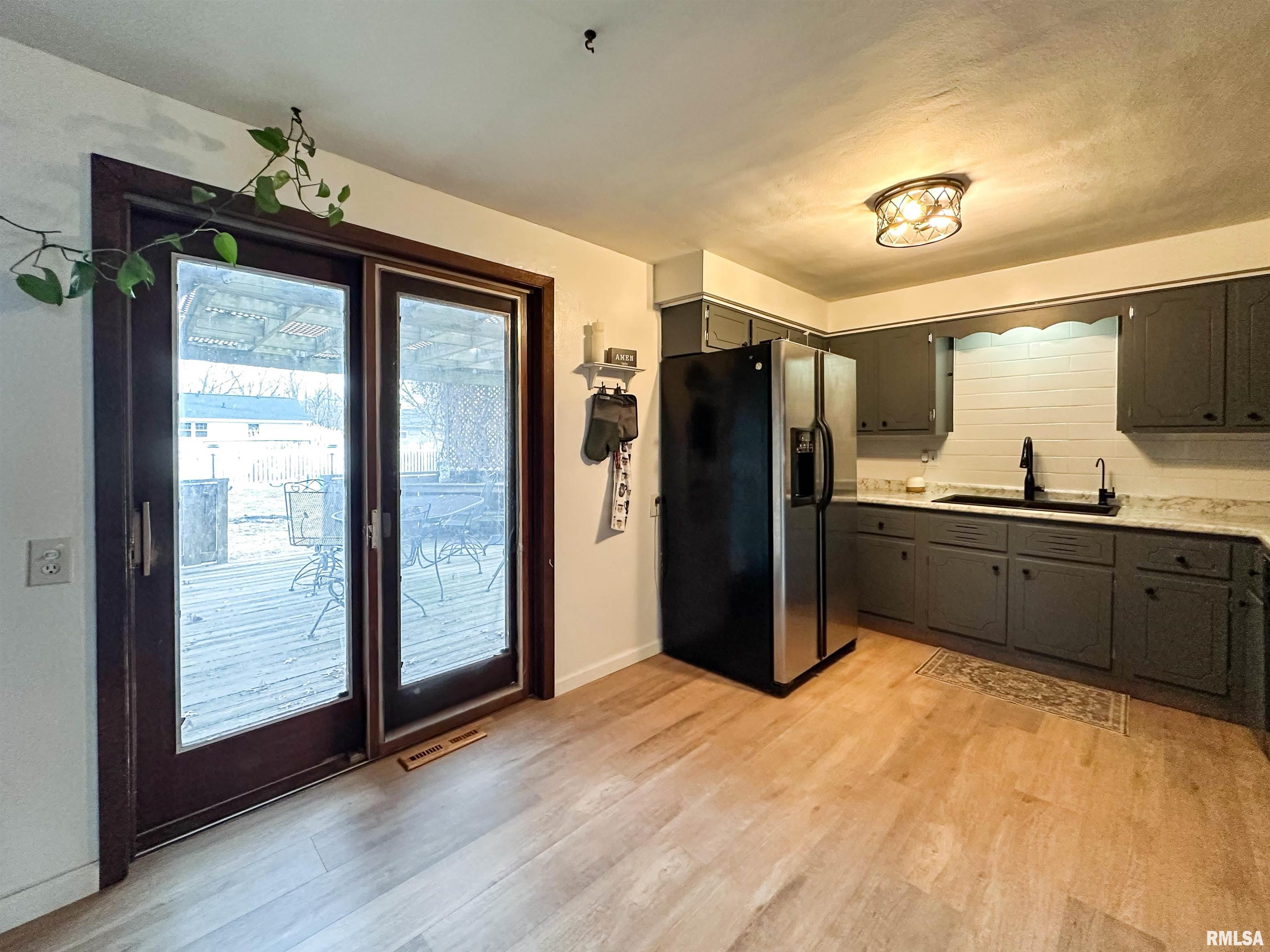 2708 Daycor Divide Peoria, IL 61607 - Photo 11 of 25