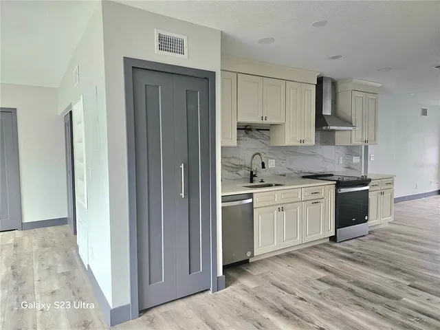 $1,700 | 2435 Sumatran Way, Unit 35, Clearwater, FL 33763