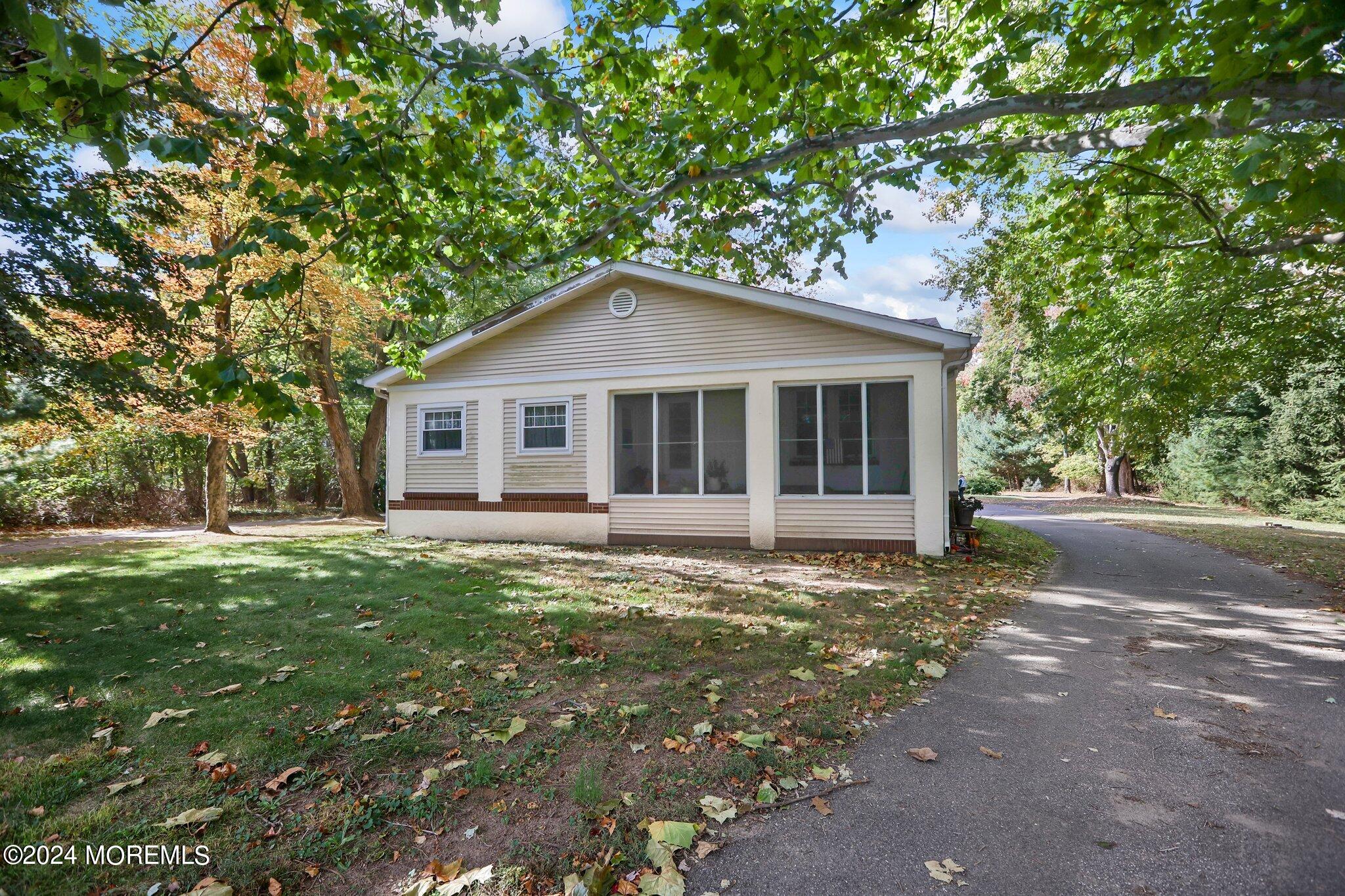125 Freehold Road Manalapan, NJ 07726 - Photo 4 of 34 Second House