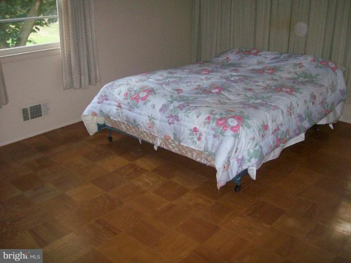 220 Walgrove Road Reisterstown, MD 21136 - Photo 17 of 24 Bedroom (Master)