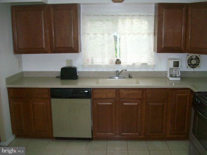 220 Walgrove Road Reisterstown, MD 21136 - Photo 7 of 24 Kitchen