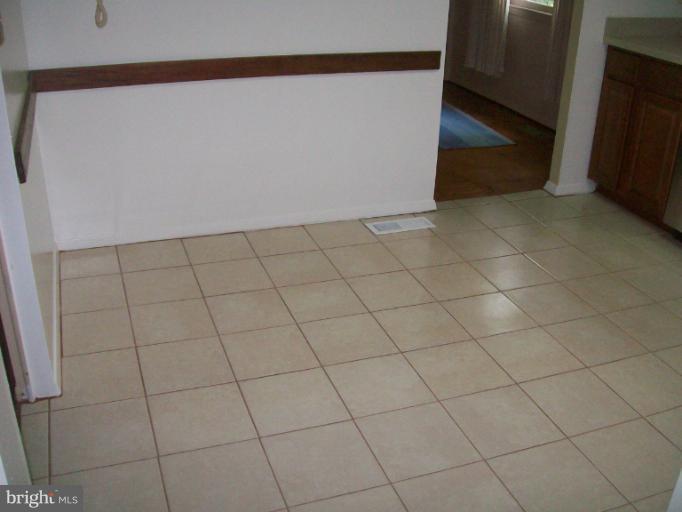 220 Walgrove Road Reisterstown, MD 21136 - Photo 9 of 24 Kitchen