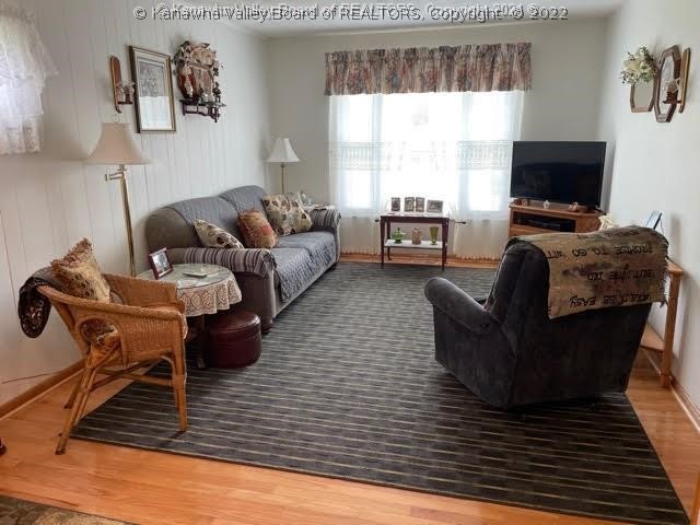 211 Simmons Drive Ripley, WV 25271 - Photo 2 of 25 Gallery Image 2
