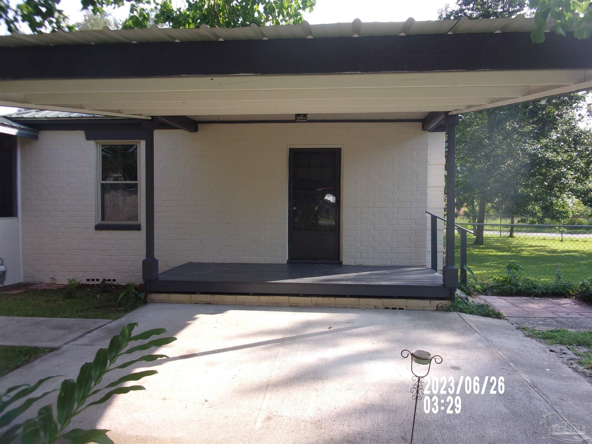 7189 Gillespie Road Milton, FL 32583 - Photo 4 of 32 Gallery Image 4