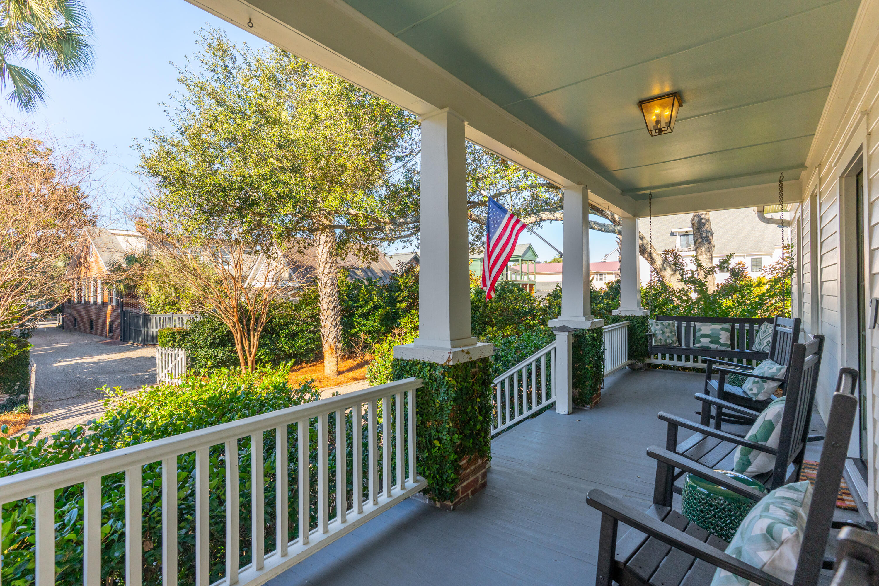 764 Rutledge Avenue Charleston, SC 29403 - Photo 5 of 41 764RutledgeAvenue-KeenEyeMarketing-007