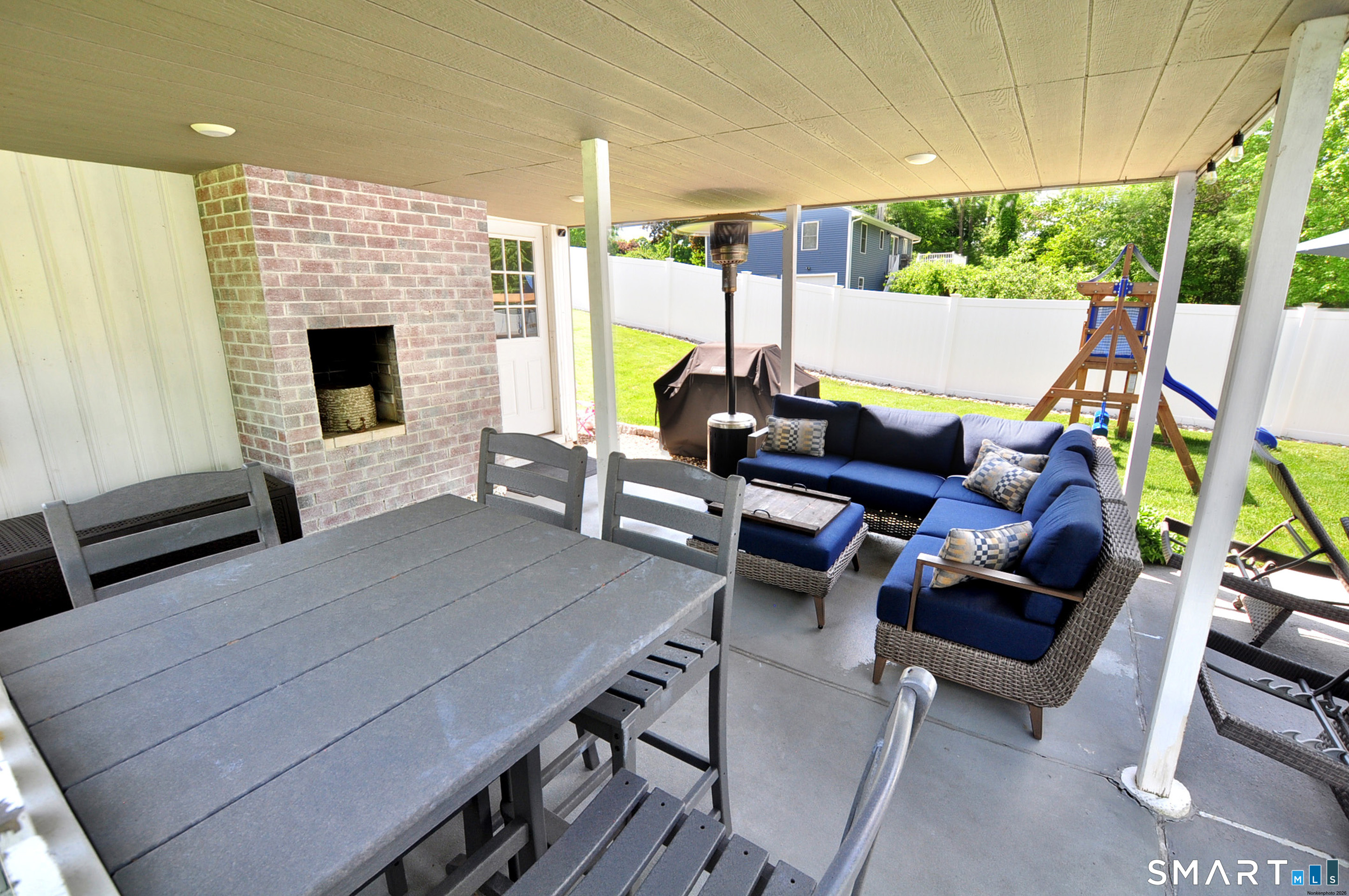 429 South Stone Street Suffield, CT 06093 - Photo 33 of 39