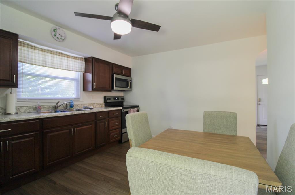 1121 Wolf Hollow Road Imperial, MO 63052 - Photo 7 of 31
