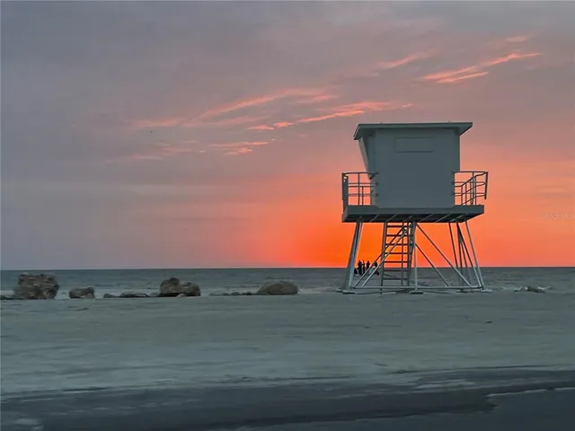 $3,150,000 | 2908 Avenue B, Holmes Beach, FL 34217