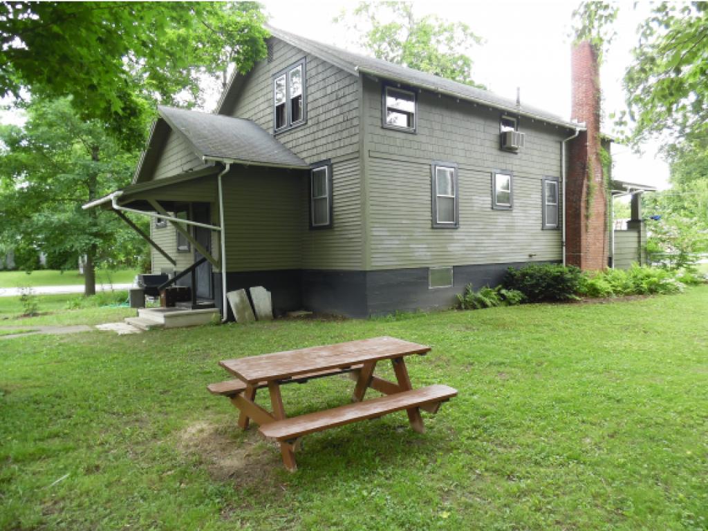 2 Leonard Street Rutland, VT 05701 - Photo 3 of 16