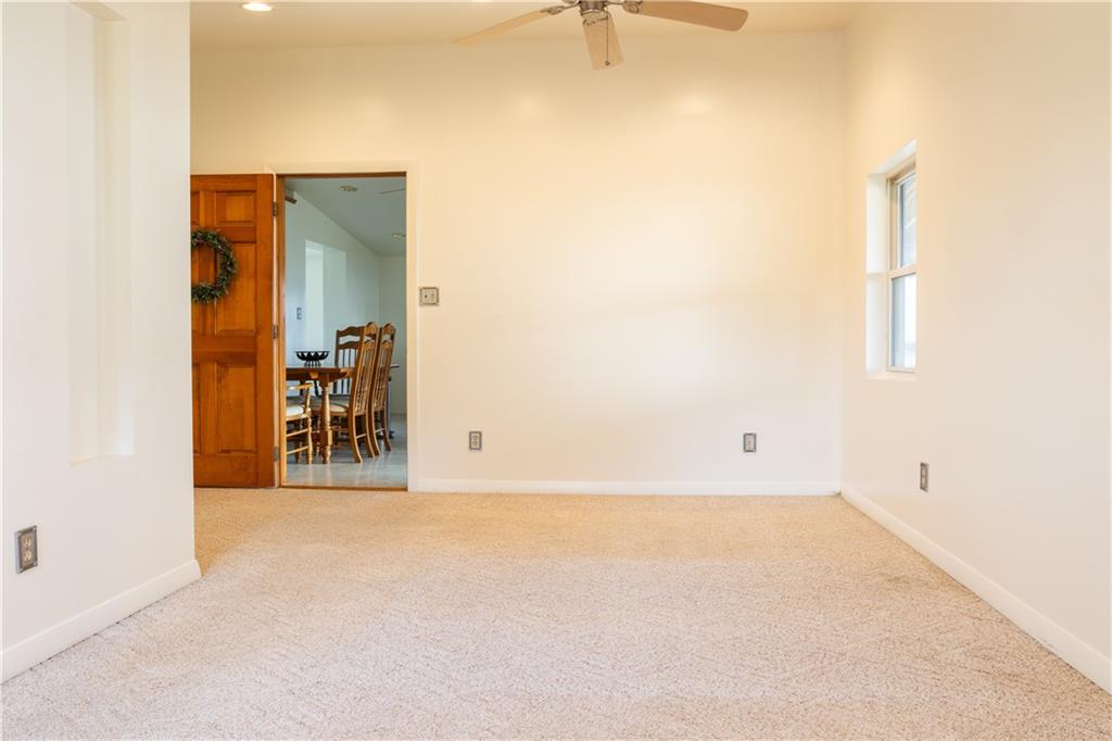 213 Unionville Road Butler, PA 16001 - Photo 15 of 38