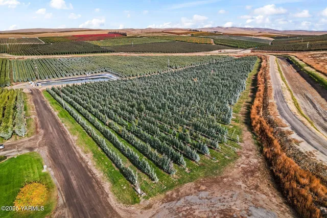 a view of balcony with outdoor space