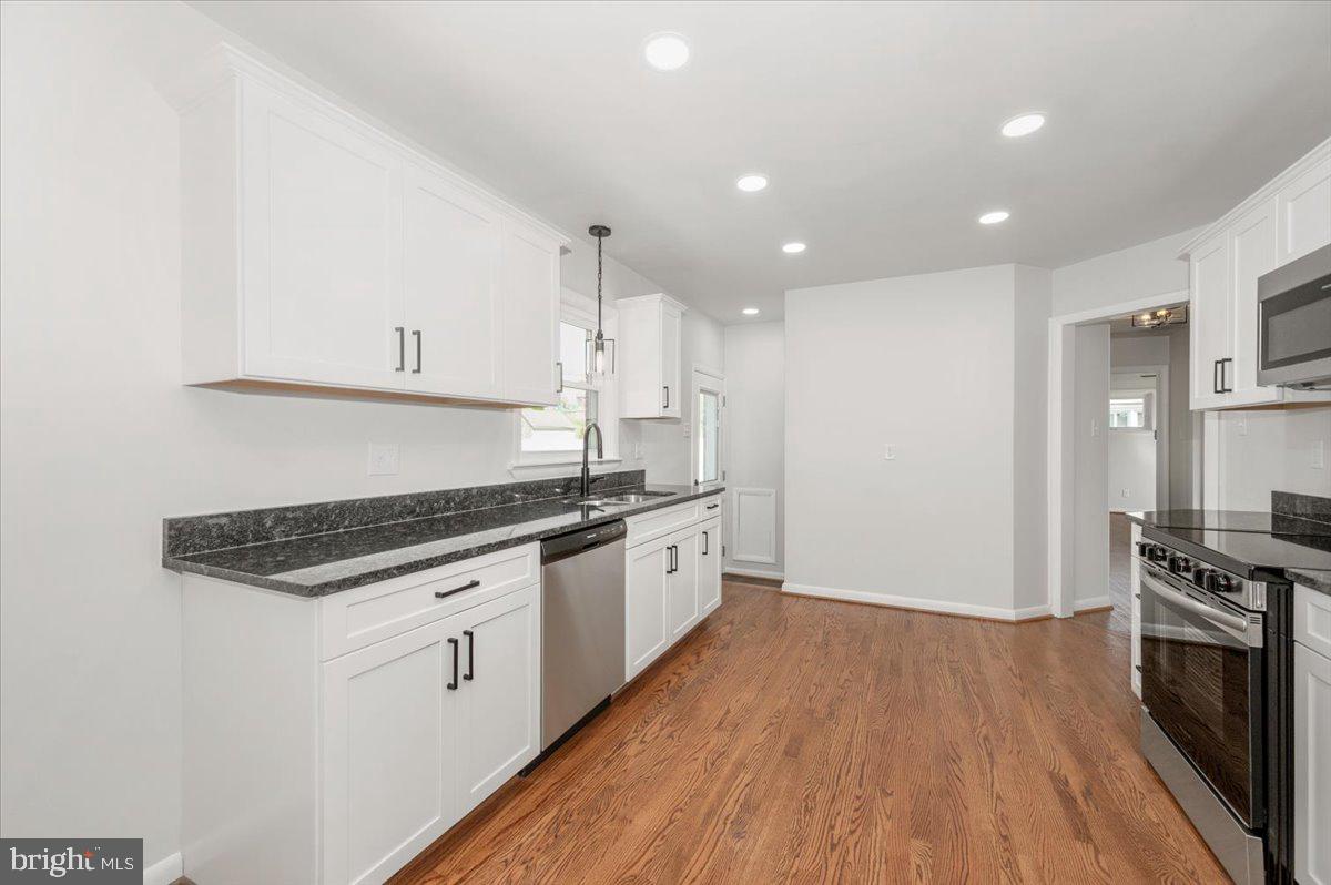 13616 Royal Road Hagerstown, MD 21742 - Photo 11 of 57 Modern kitchen with sleek finishes.