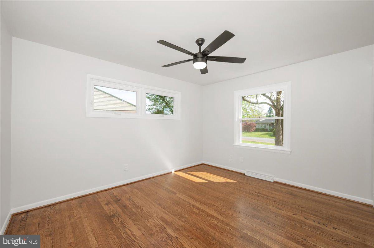 13616 Royal Road Hagerstown, MD 21742 - Photo 17 of 57 Bright and airy room with natural light.