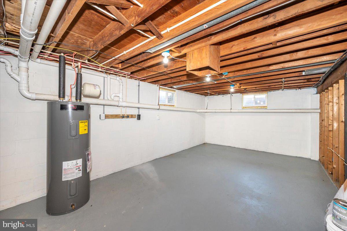 13616 Royal Road Hagerstown, MD 21742 - Photo 31 of 57 Spacious, versatile basement area.