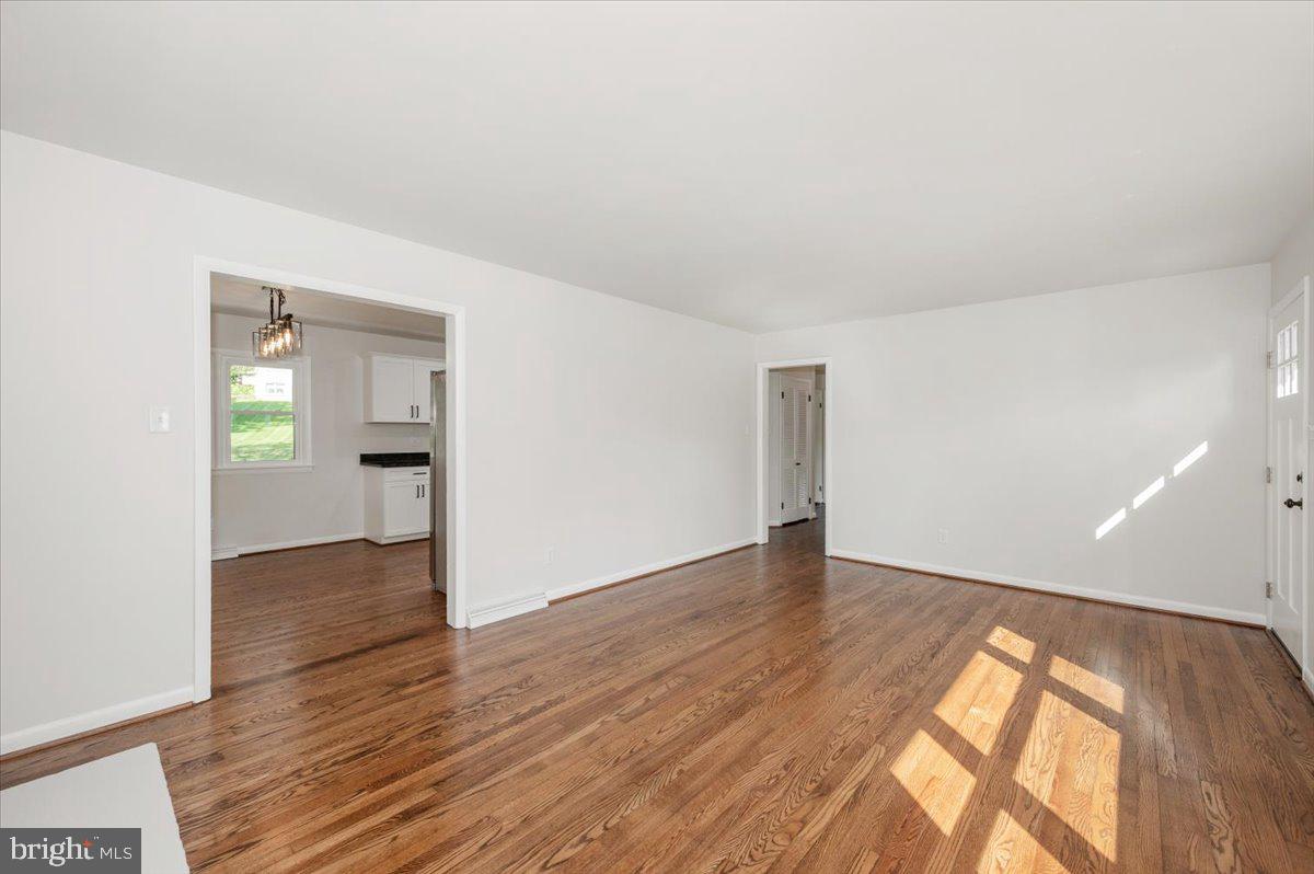 13616 Royal Road Hagerstown, MD 21742 - Photo 4 of 57 Bright and airy open space awaits.