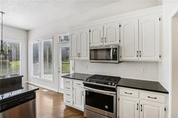 $615,000 | 14157 Bond Street, Overland Park, KS 66221