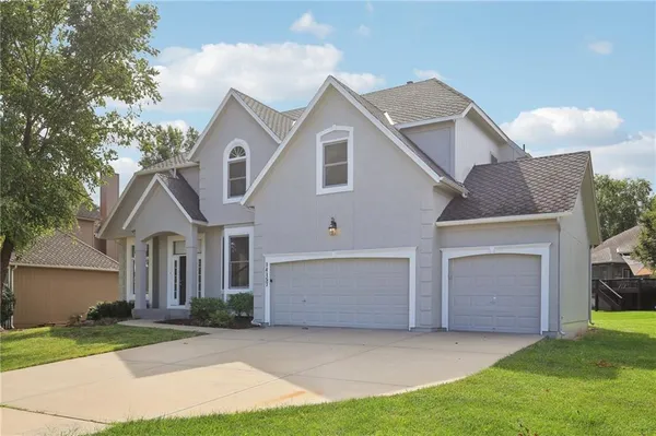 $615,000 | 14157 Bond Street, Overland Park, KS 66221