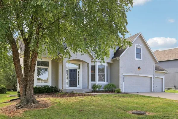 $615,000 | 14157 Bond Street, Overland Park, KS 66221