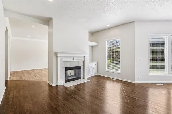 $615,000 | 14157 Bond Street, Overland Park, KS 66221