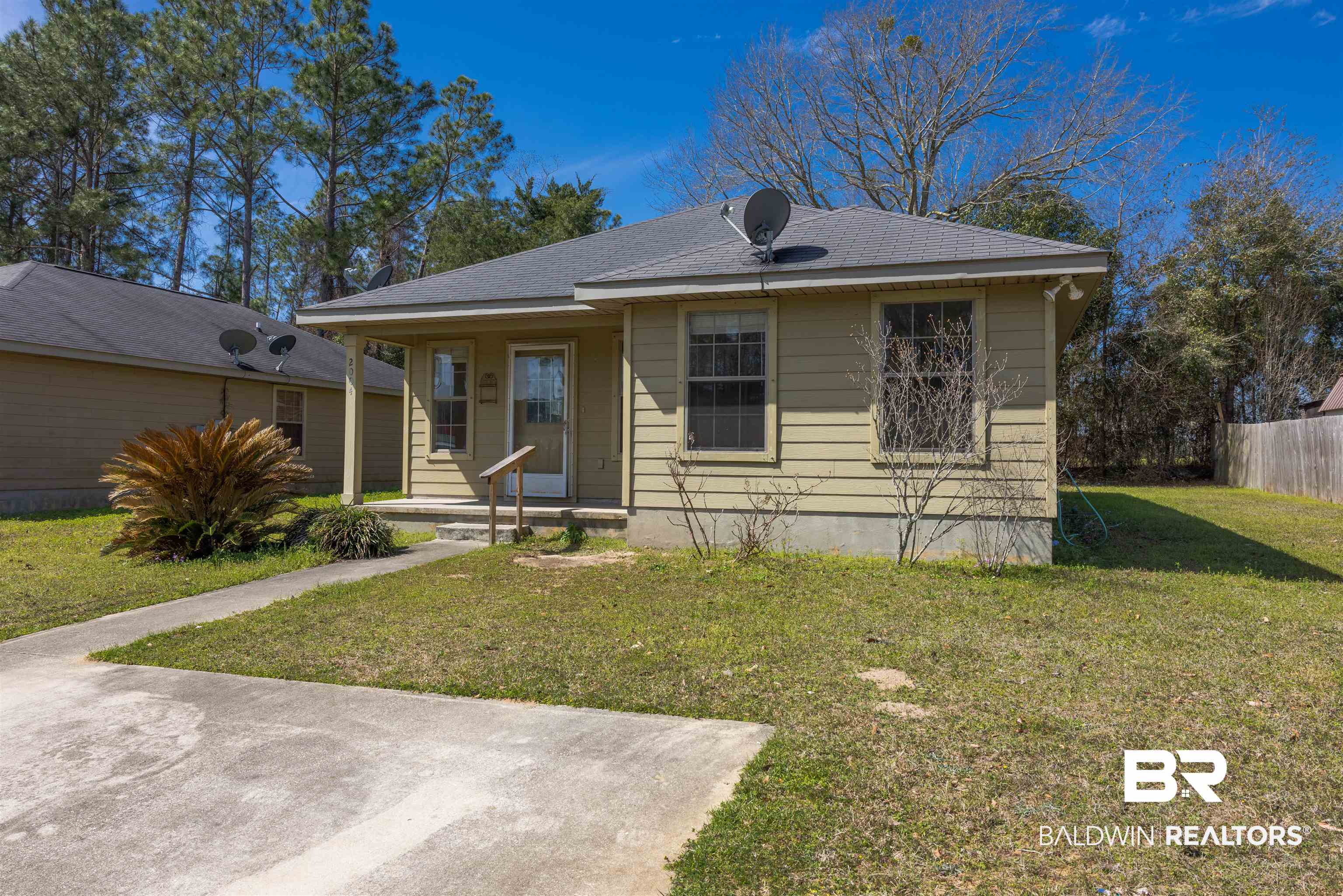 2004 Ridgewood Drive Lillian, AL 36549 - Photo 2 of 31