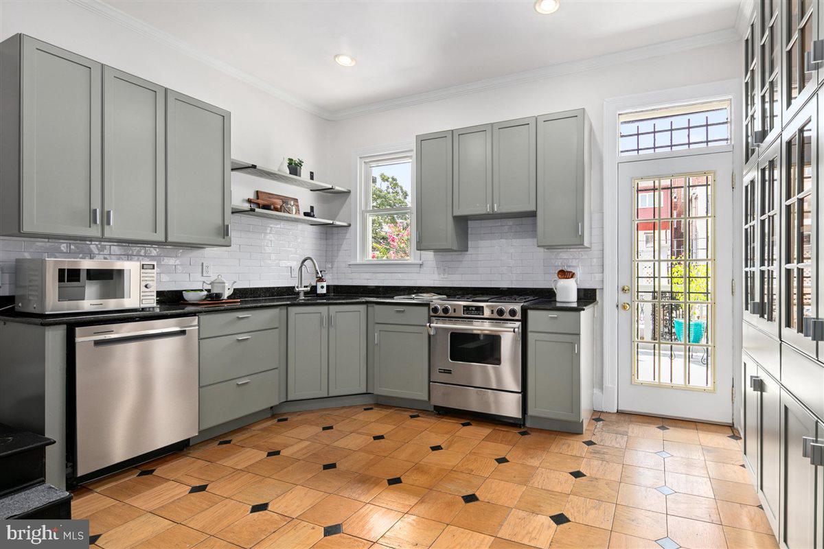 1836 Belmont Road Northwest Washington, DC 20009 - Photo 6 of 50