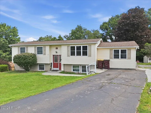 $319,900 | 33 Beechwood Drive, Honesdale, PA 18431