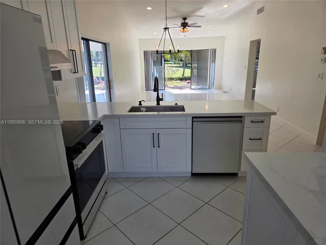 $2,590 | 9352 Wedgewood Lane, Unit A1, Tamarac, FL 33321
