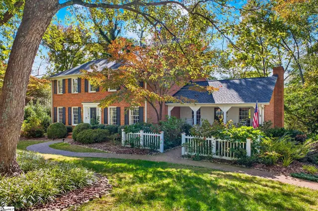 $739,900 | 206 Honey Horn Drive, Simpsonville, SC 29681