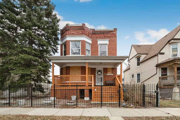 $274,900 | 912 North Latrobe Avenue, Chicago, IL 60651