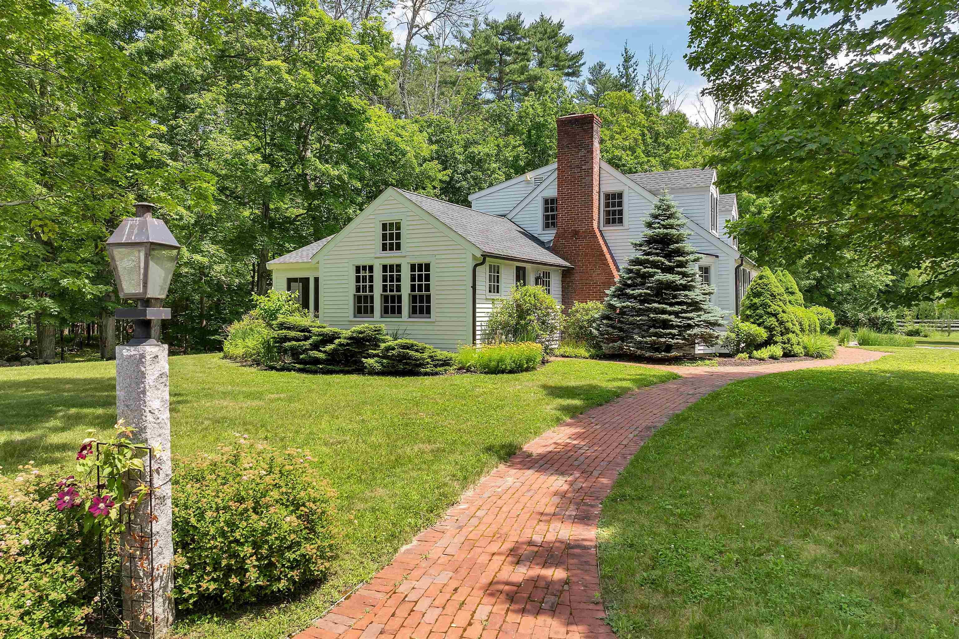 108 Whitten Neck Road Wolfeboro, NH 03894 - Photo 4 of 60 Gallery Image 4